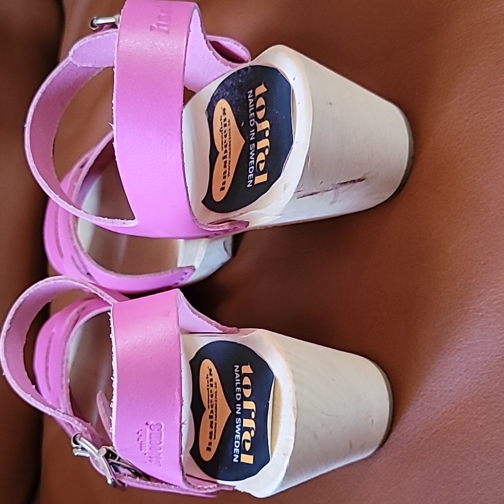 Swedish Hasbeens Cute Pink Clog Sandals - Picture 4 of 5